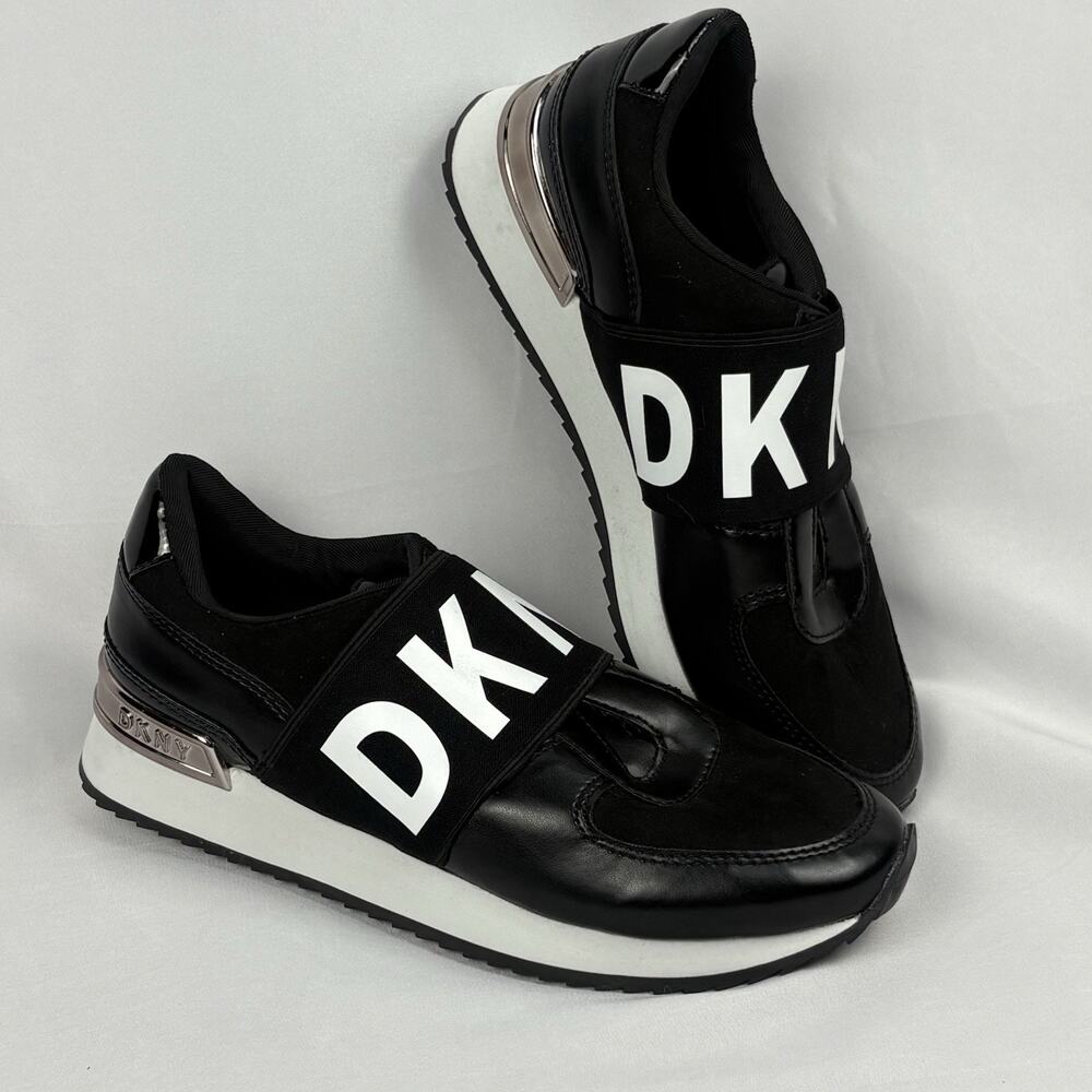 DKNY Women’s Rare Slip On Sneakers US 7.5 Black Silver Logo Designer Low Top NEW